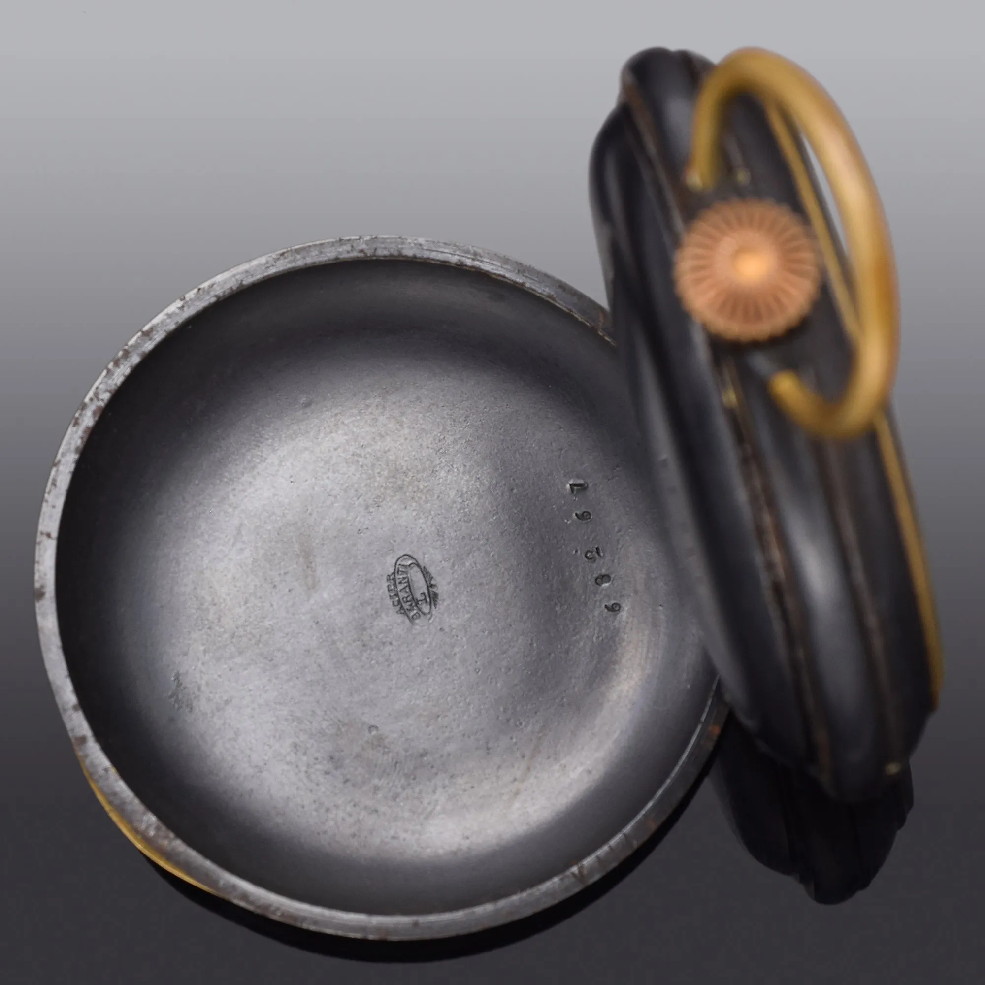 Vintage Swiss Triple Calendar Moon Phase Stee Acier Garanti Pocket Watch