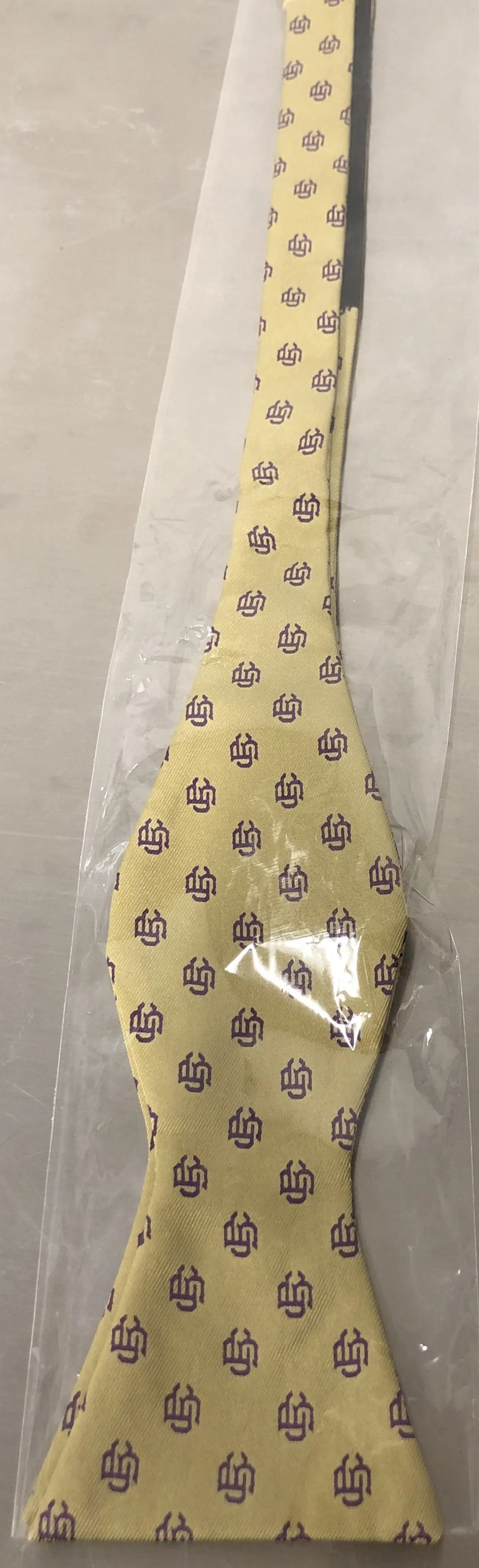 Bow Tie-Symmetry