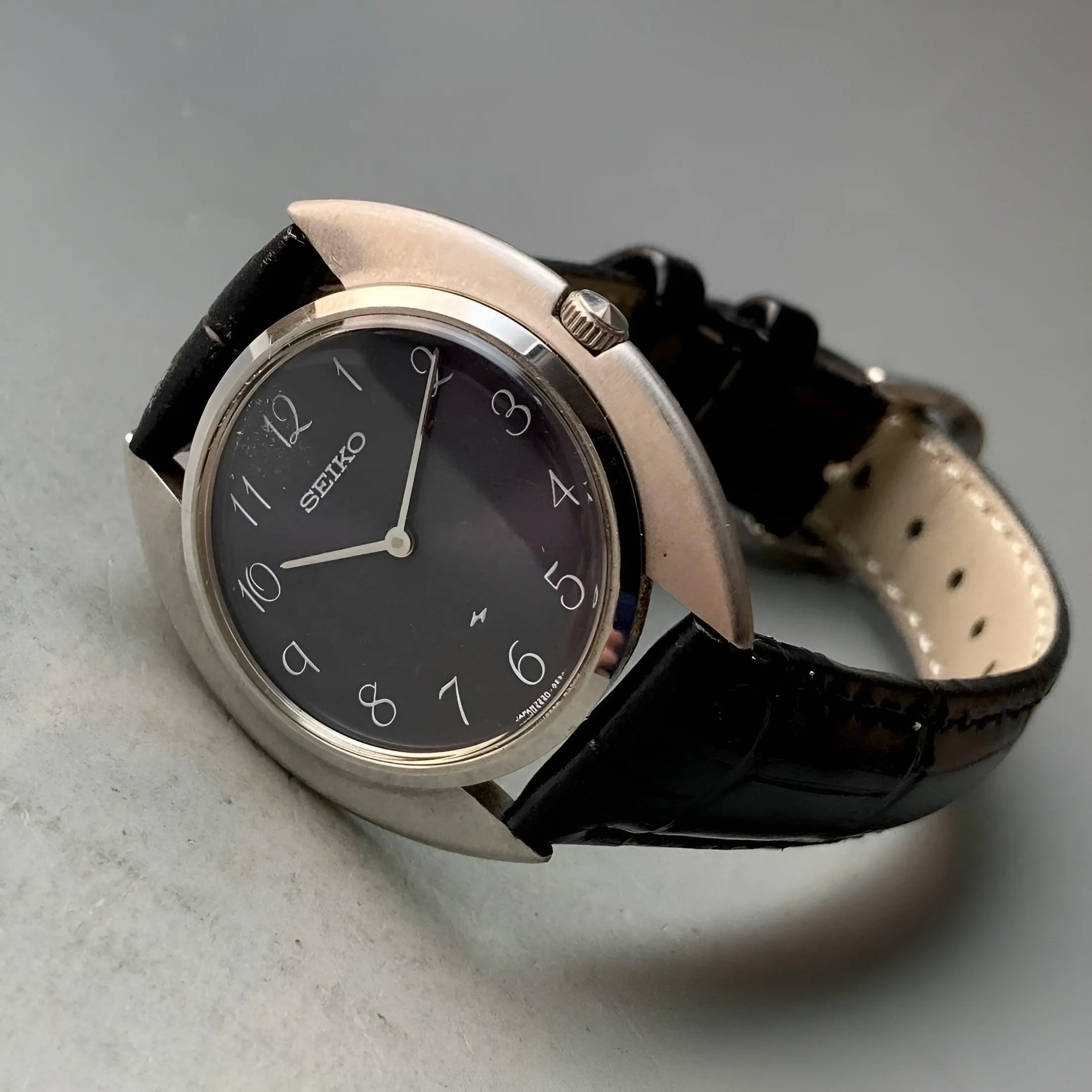 Seiko Watch Chariot Antique 1983 Manual Men's Vintage Watch Male 2220-0270
